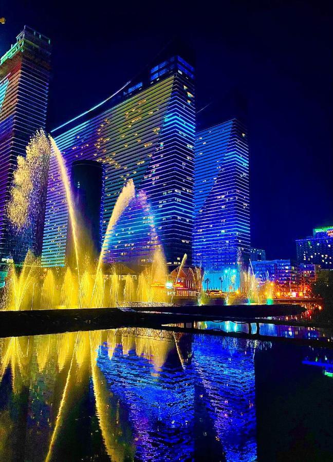 Orbi City Hotel Sea View Batumi Bagian luar foto