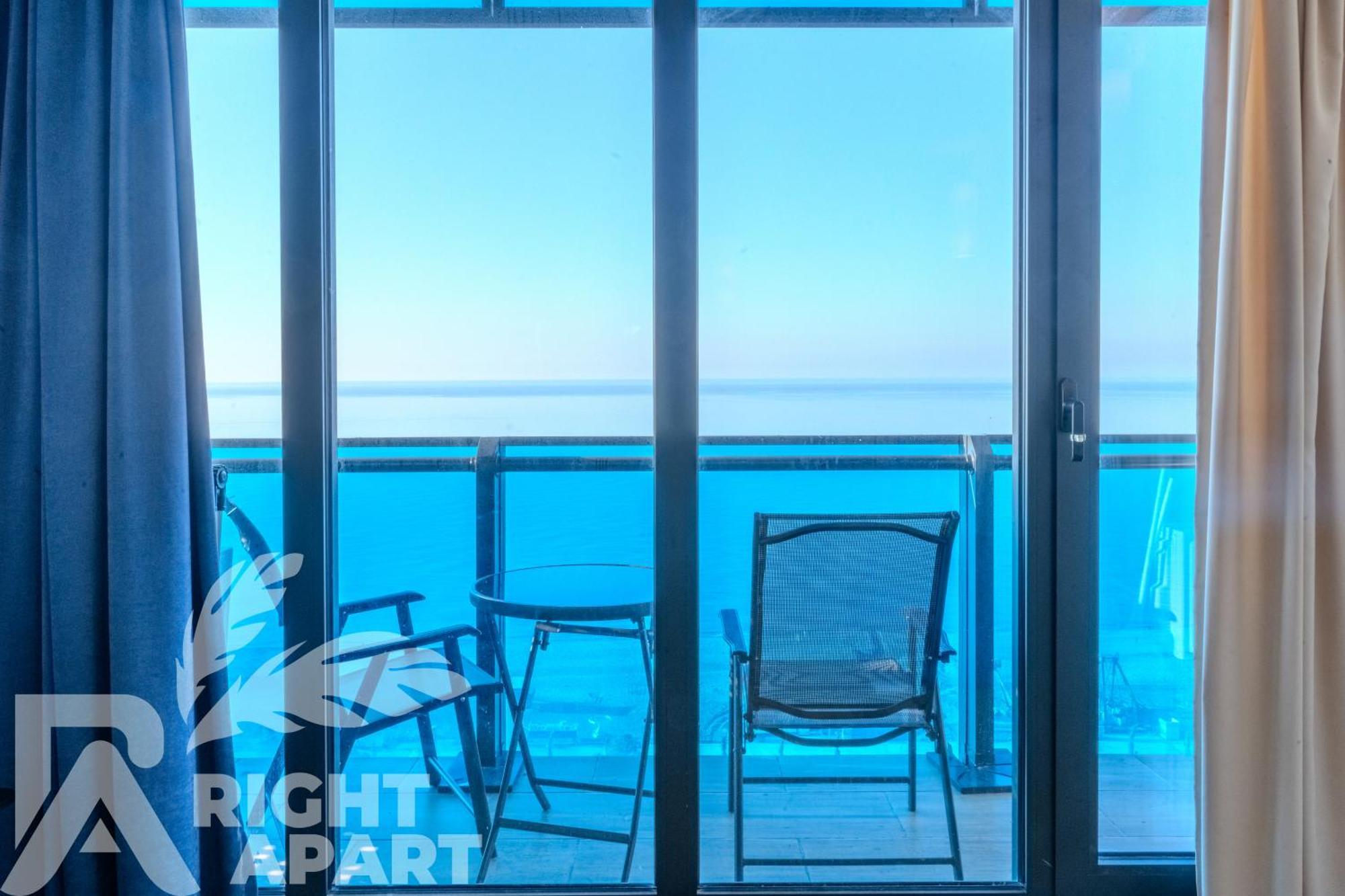 Orbi City Hotel Sea View Batumi Bagian luar foto