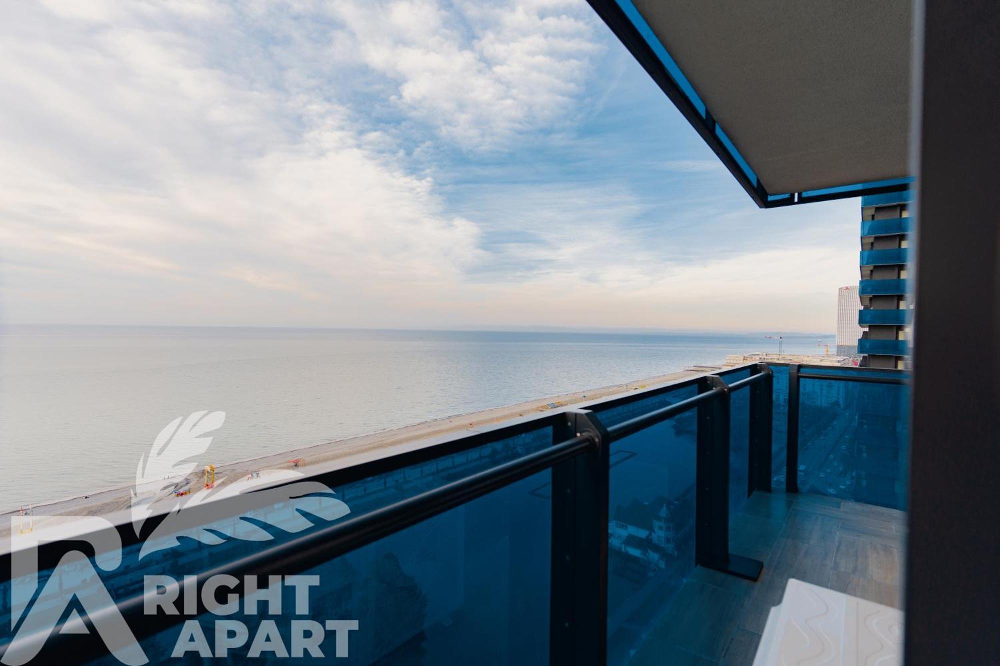 Orbi City Hotel Sea View Batumi Bagian luar foto
