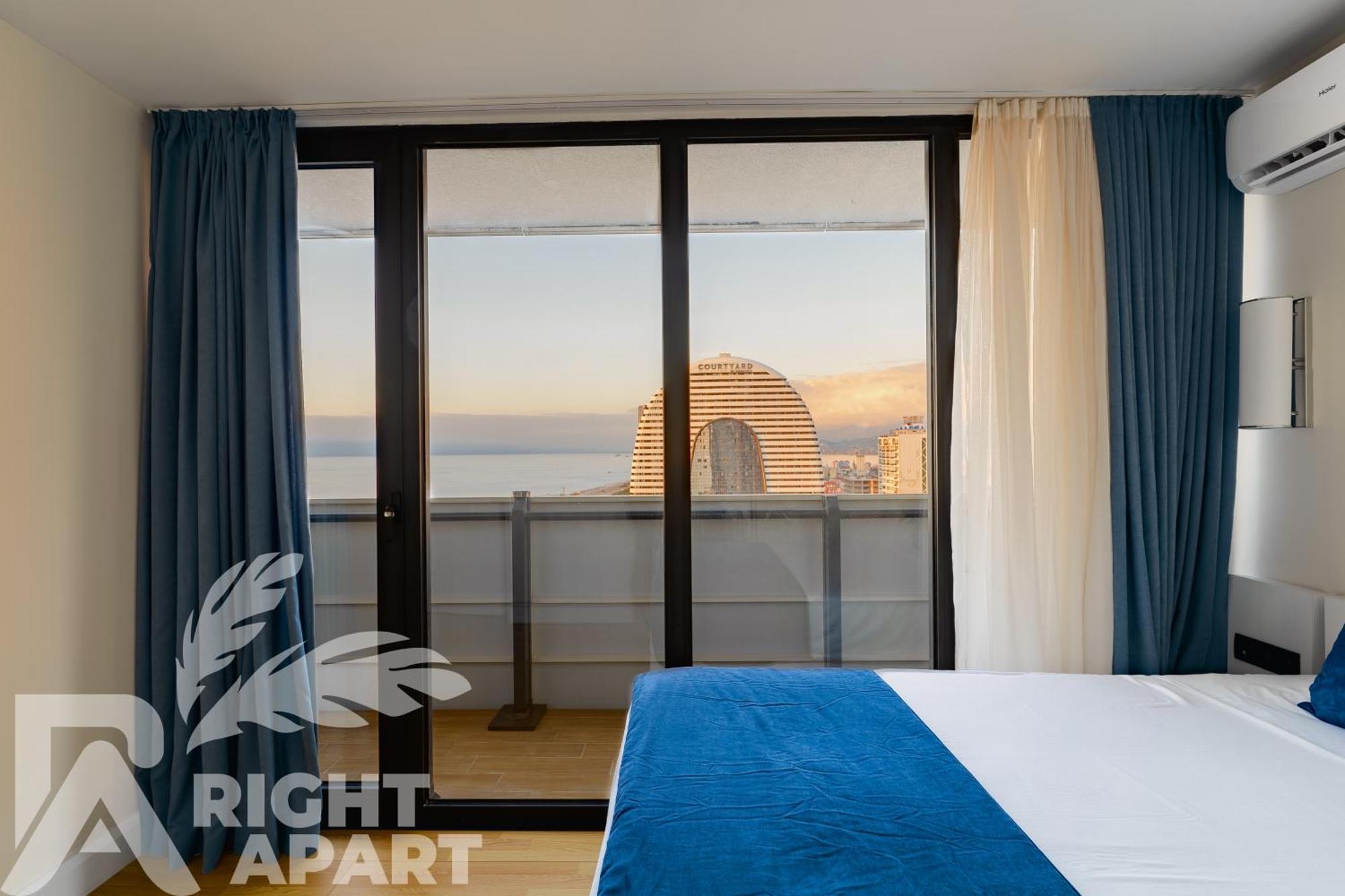 Orbi City Hotel Sea View Batumi Bagian luar foto