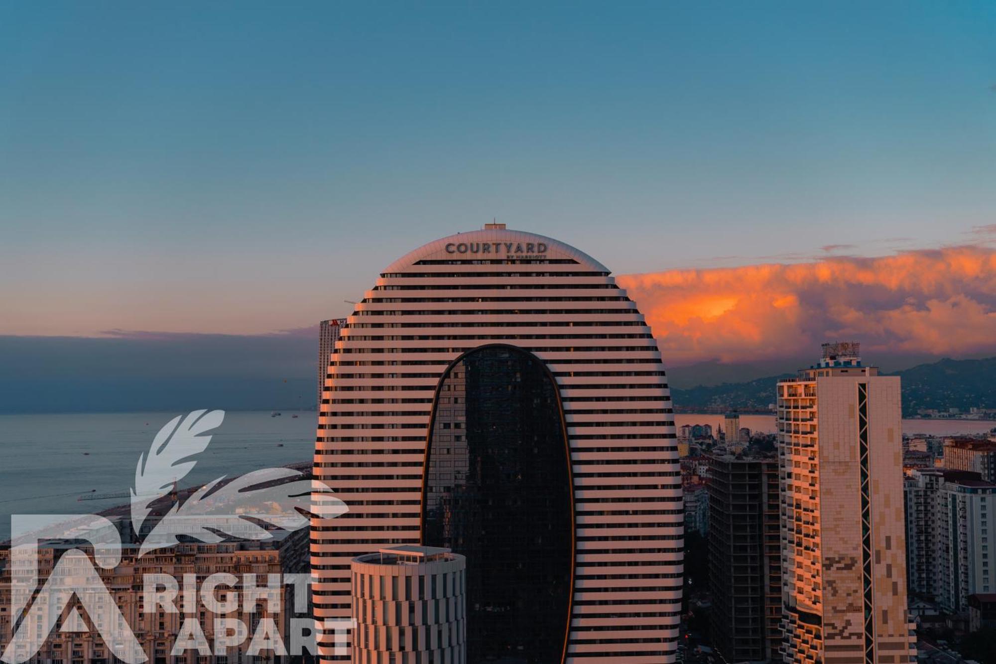 Orbi City Hotel Sea View Batumi Bagian luar foto
