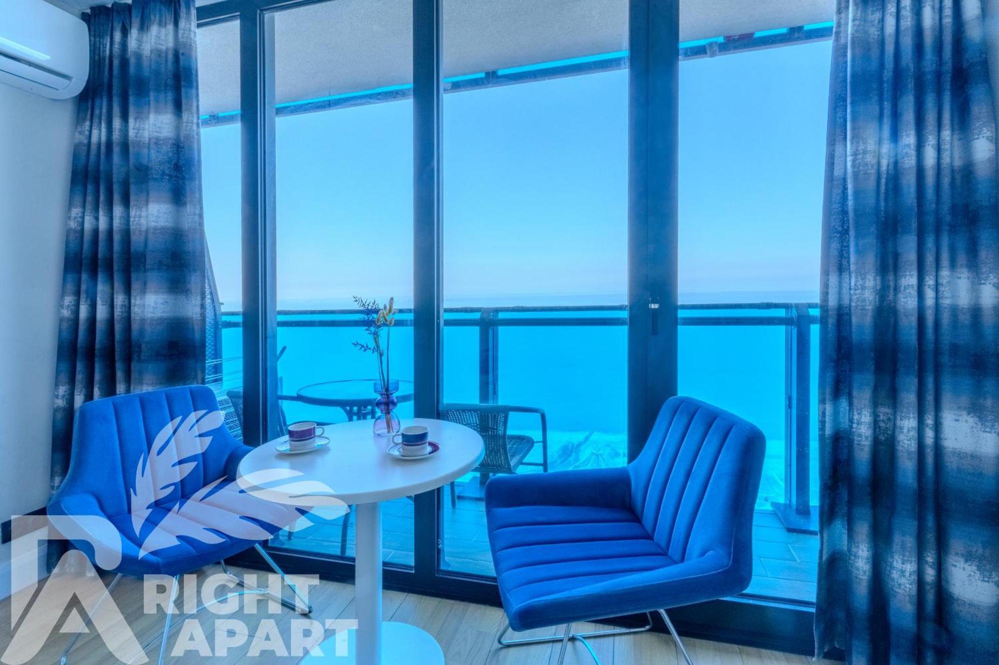 Orbi City Hotel Sea View Batumi Bagian luar foto