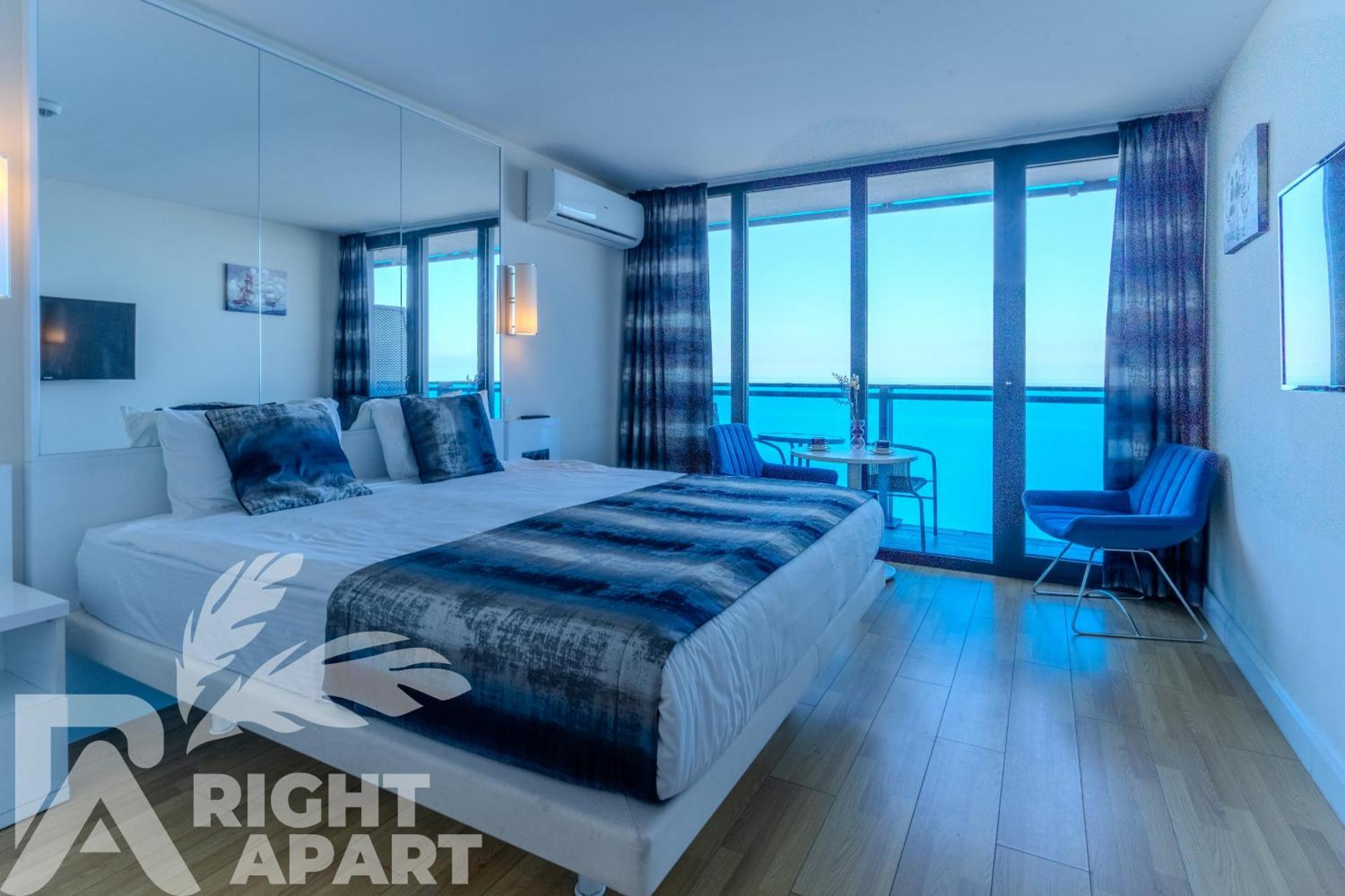 Orbi City Hotel Sea View Batumi Bagian luar foto