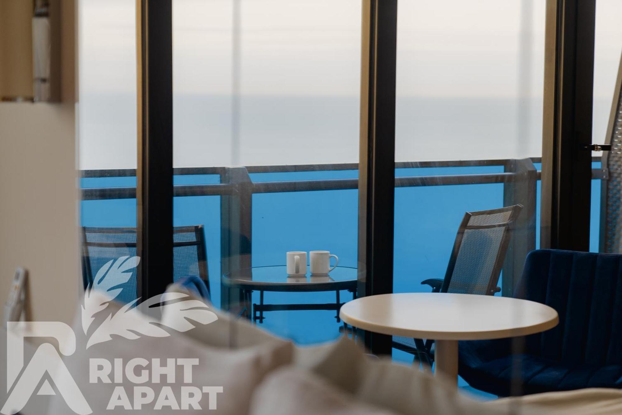 Orbi City Hotel Sea View Batumi Bagian luar foto